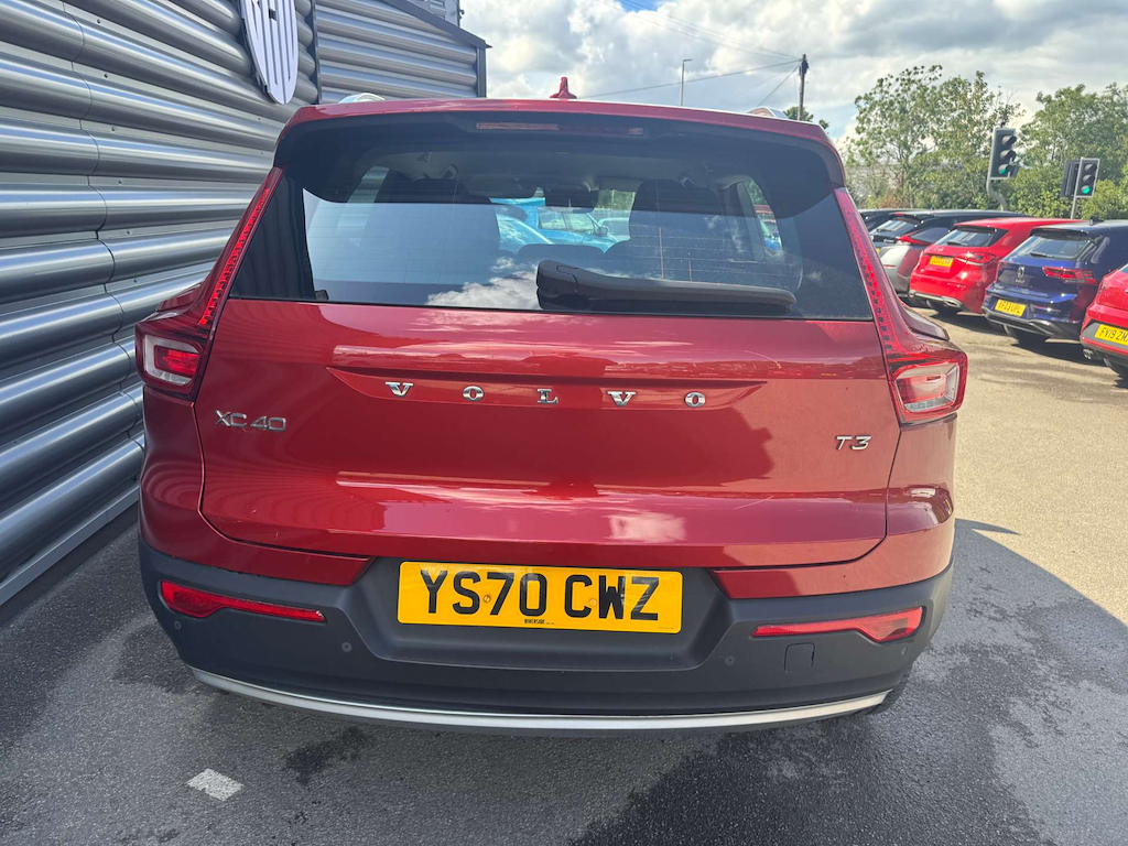 2020 Volvo XC40 — image 3