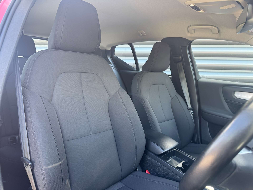 2020 Volvo XC40 — image 13