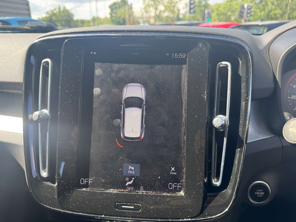 2020 Volvo XC40 — image 17