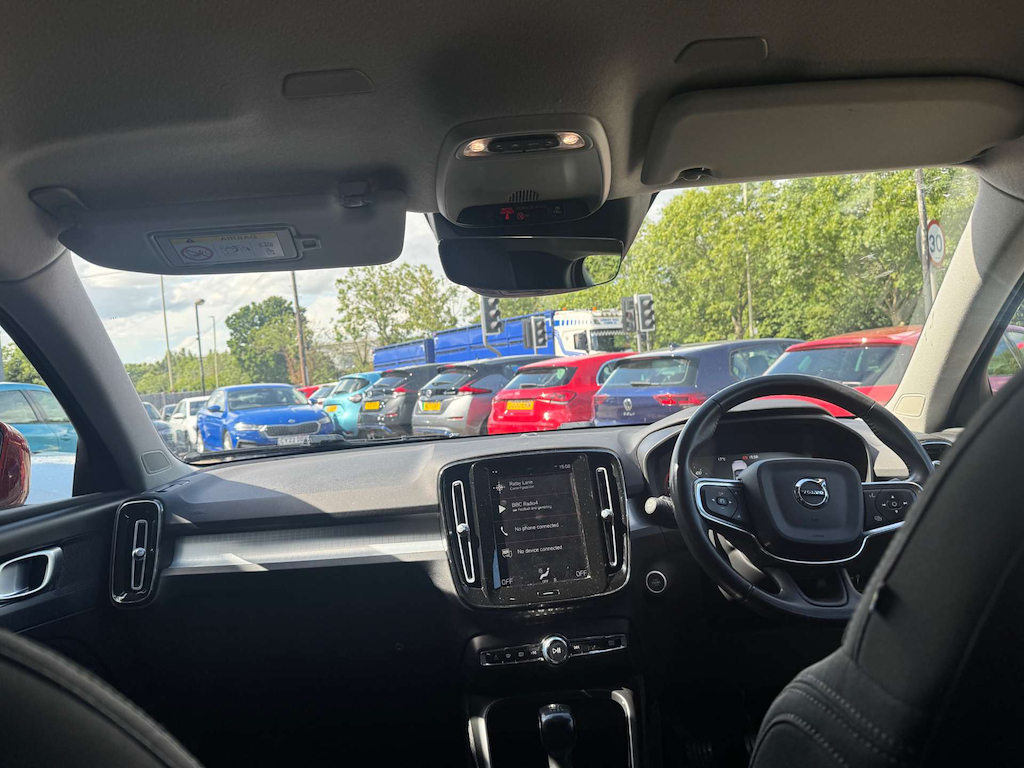 2020 Volvo XC40 — image 11