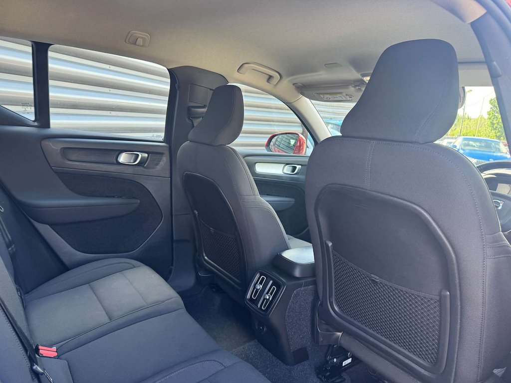2020 Volvo XC40 — image 14