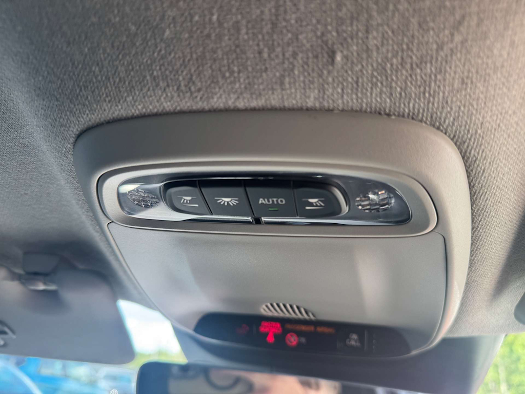 2020 Volvo XC40 — image 20