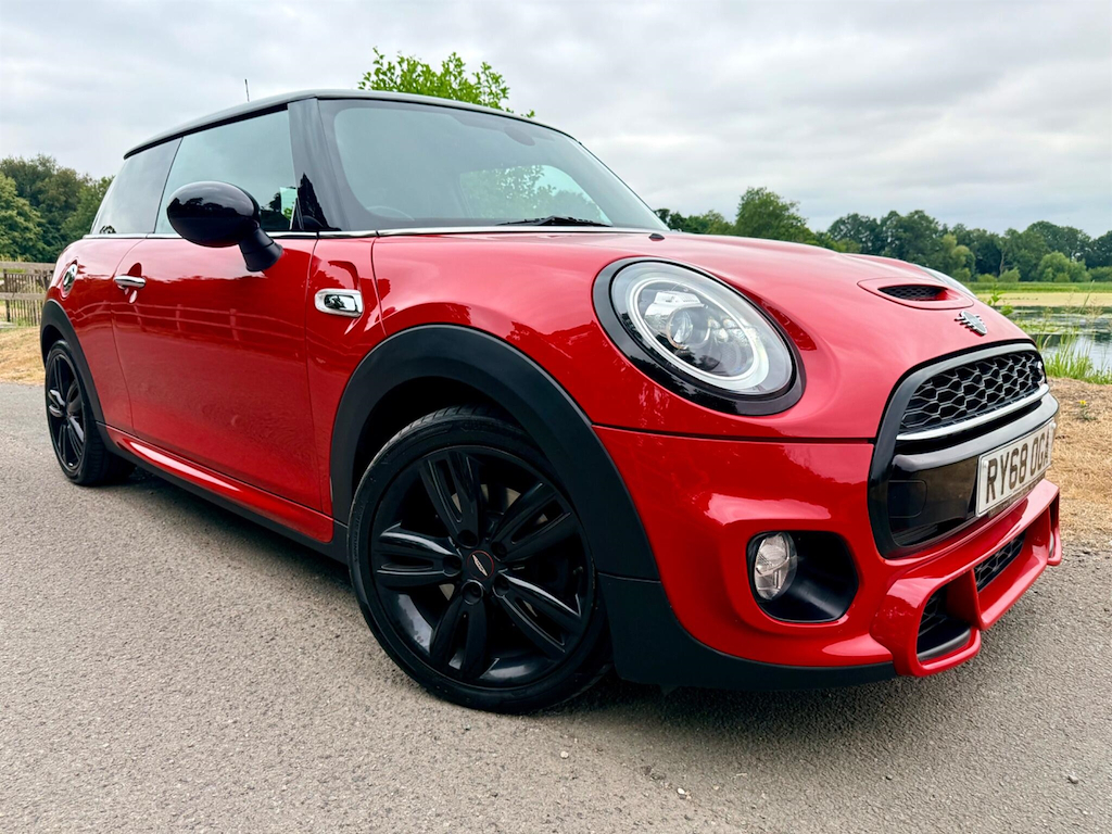 Mini Hatchback