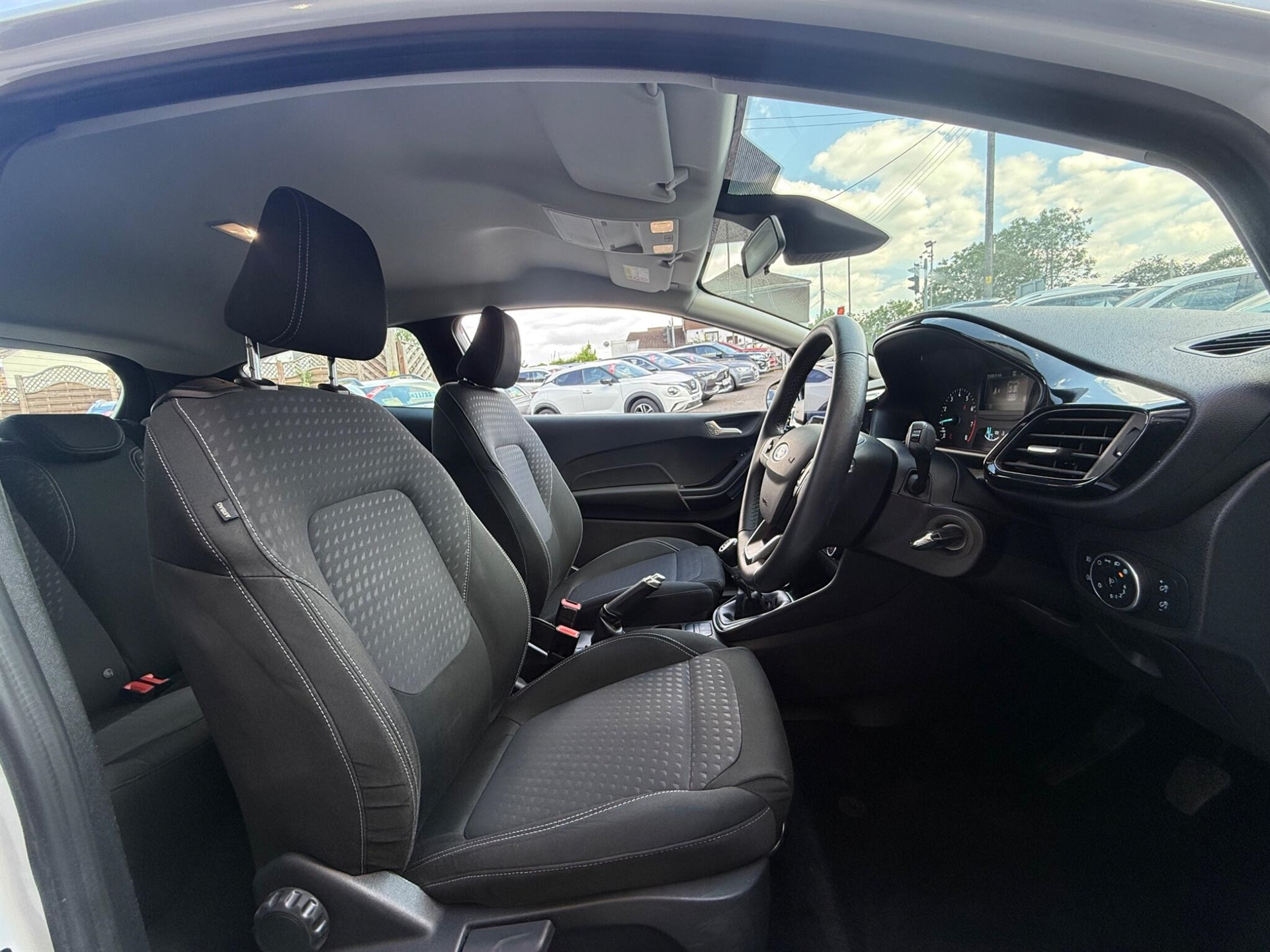 2019 Ford Fiesta thumbnail 9