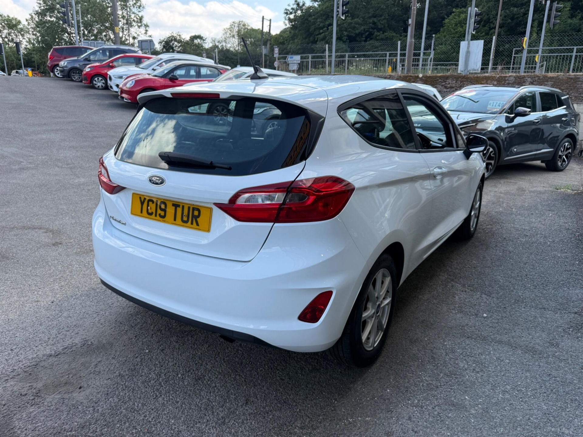 2019 Ford Fiesta thumbnail 6