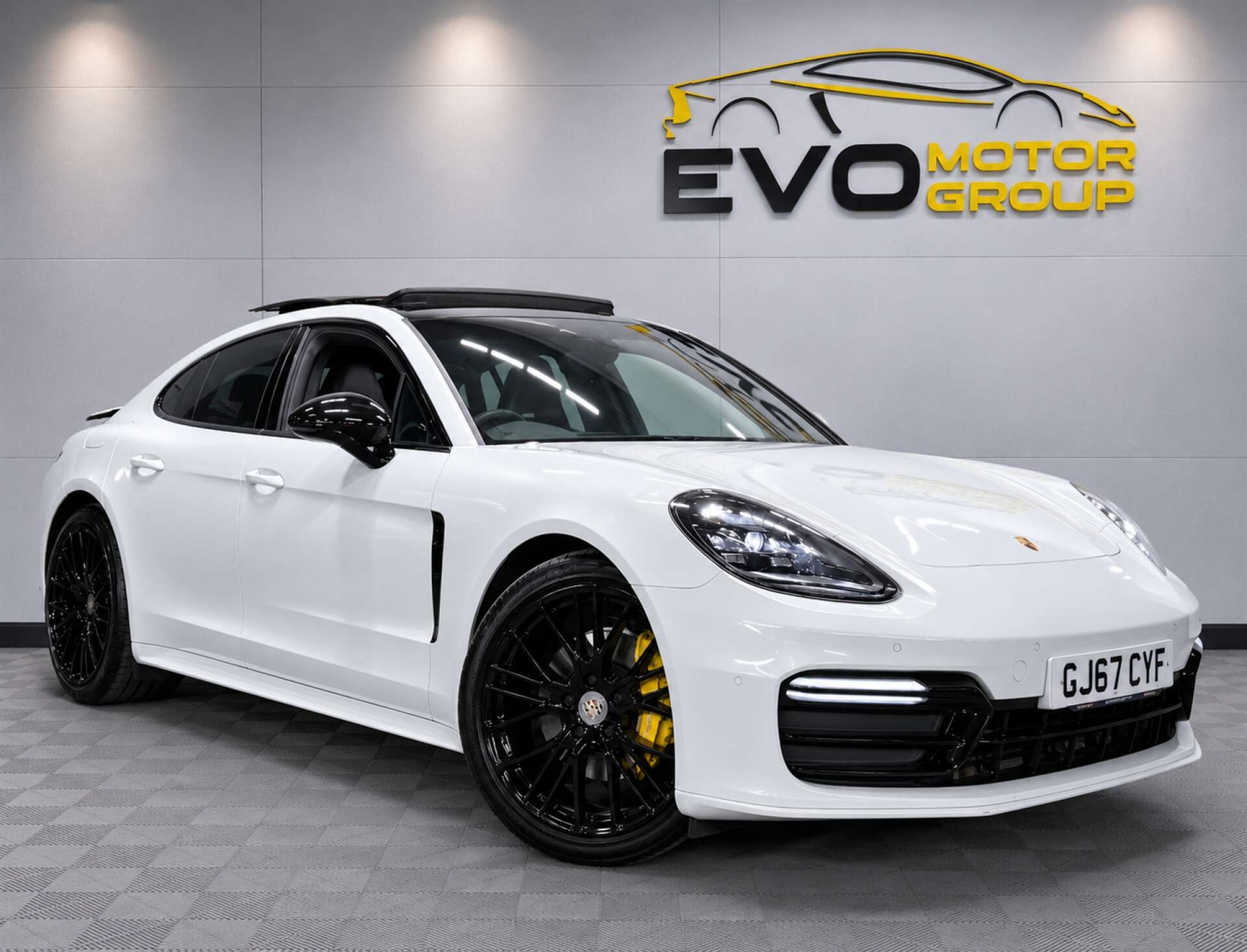 2017 Porsche Panamera