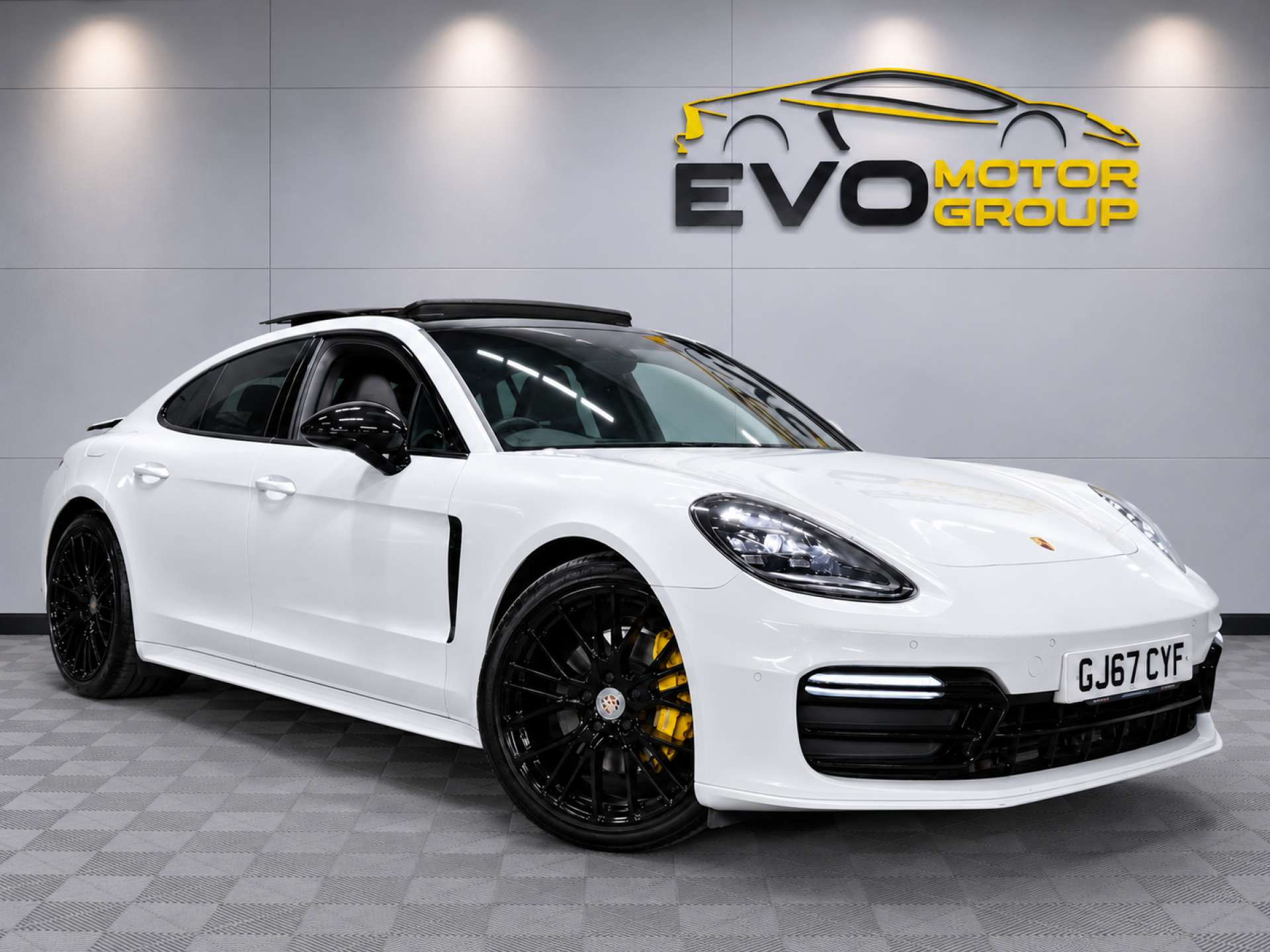 2017 Porsche Panamera