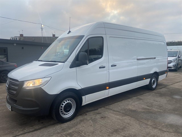 Van Centre Trade Car For Van Fiberglass Deluxe Luxury Passenger