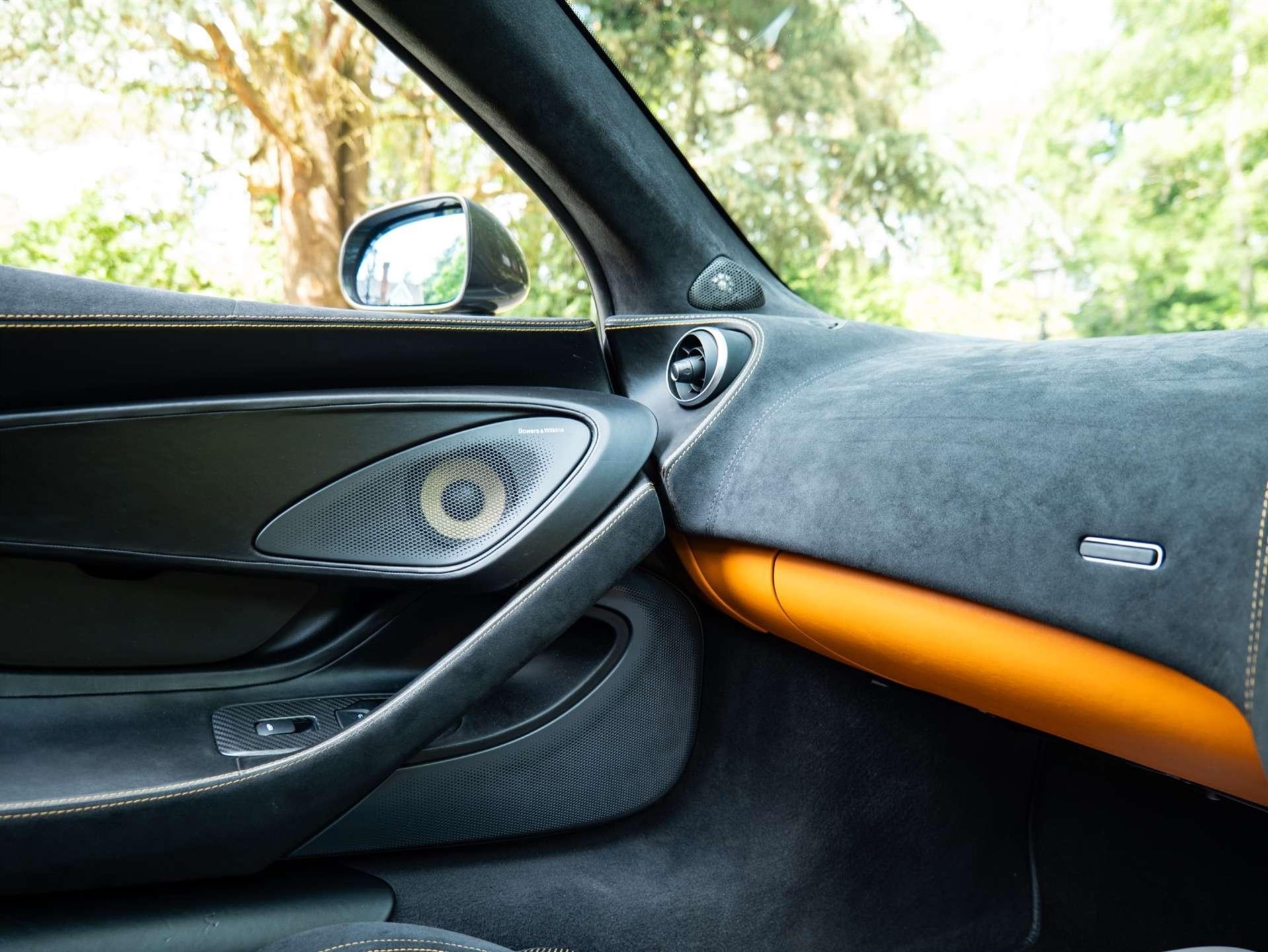 Used McLaren 570GT