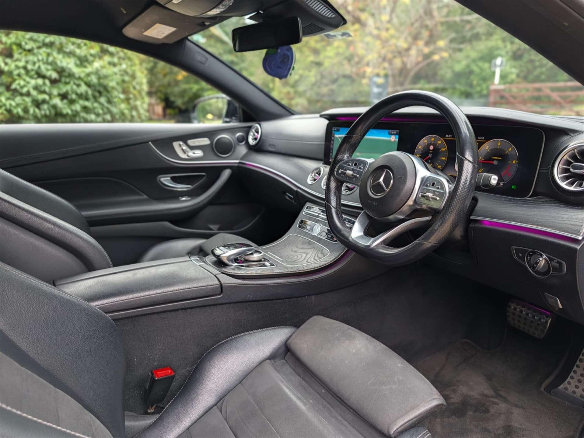 Used Mercedes E220