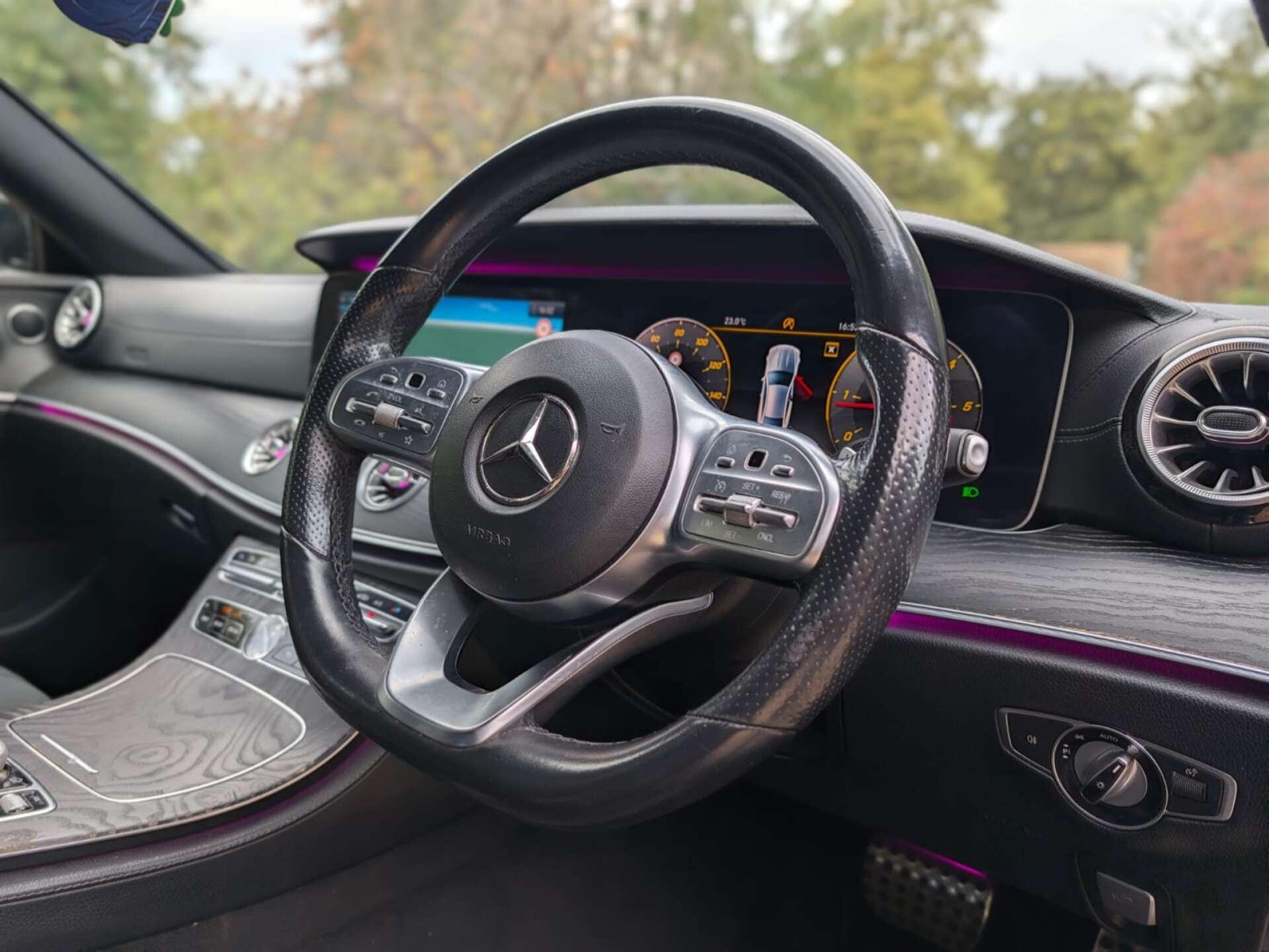 Used Mercedes E220