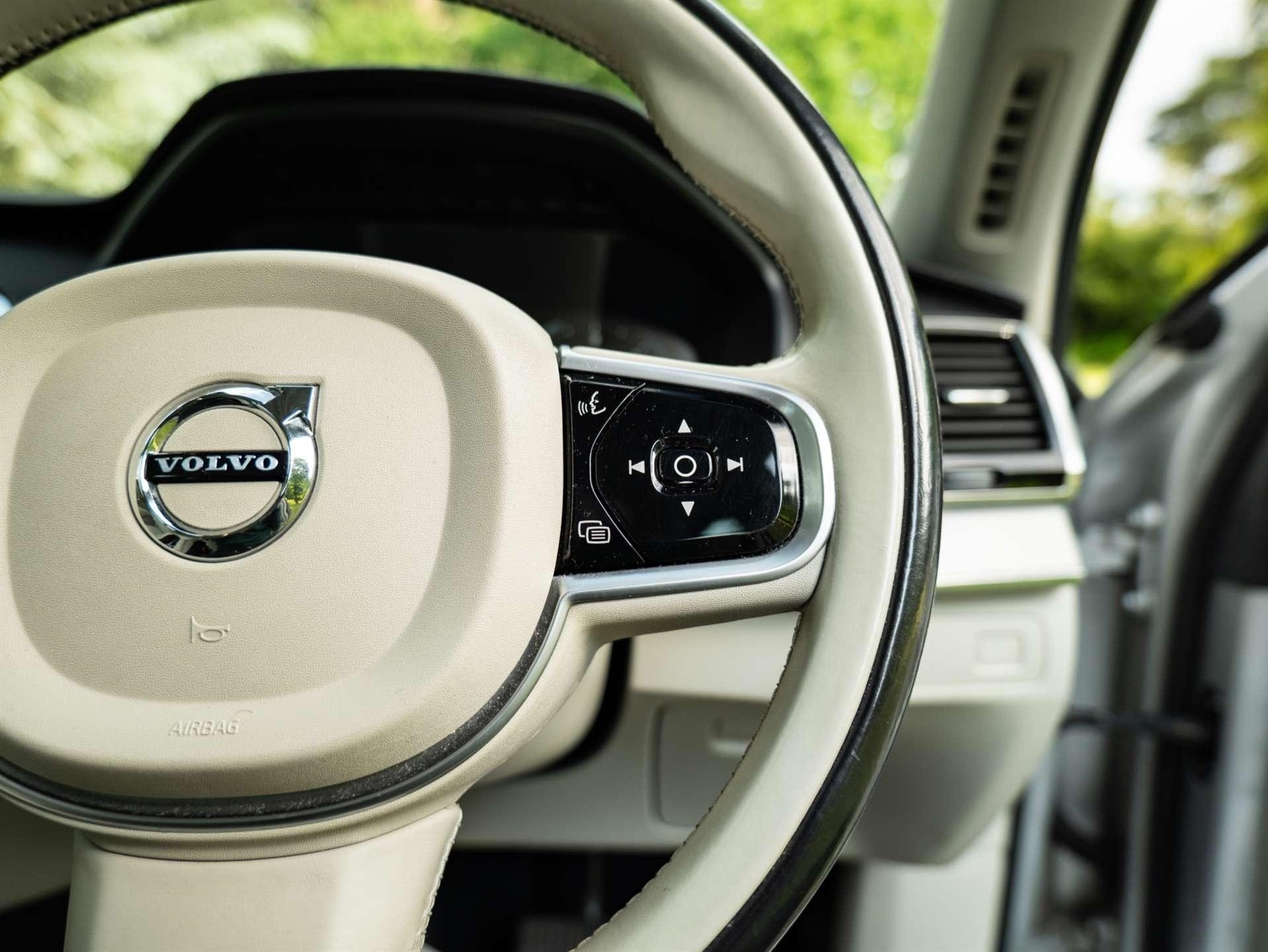 Used Volvo XC90