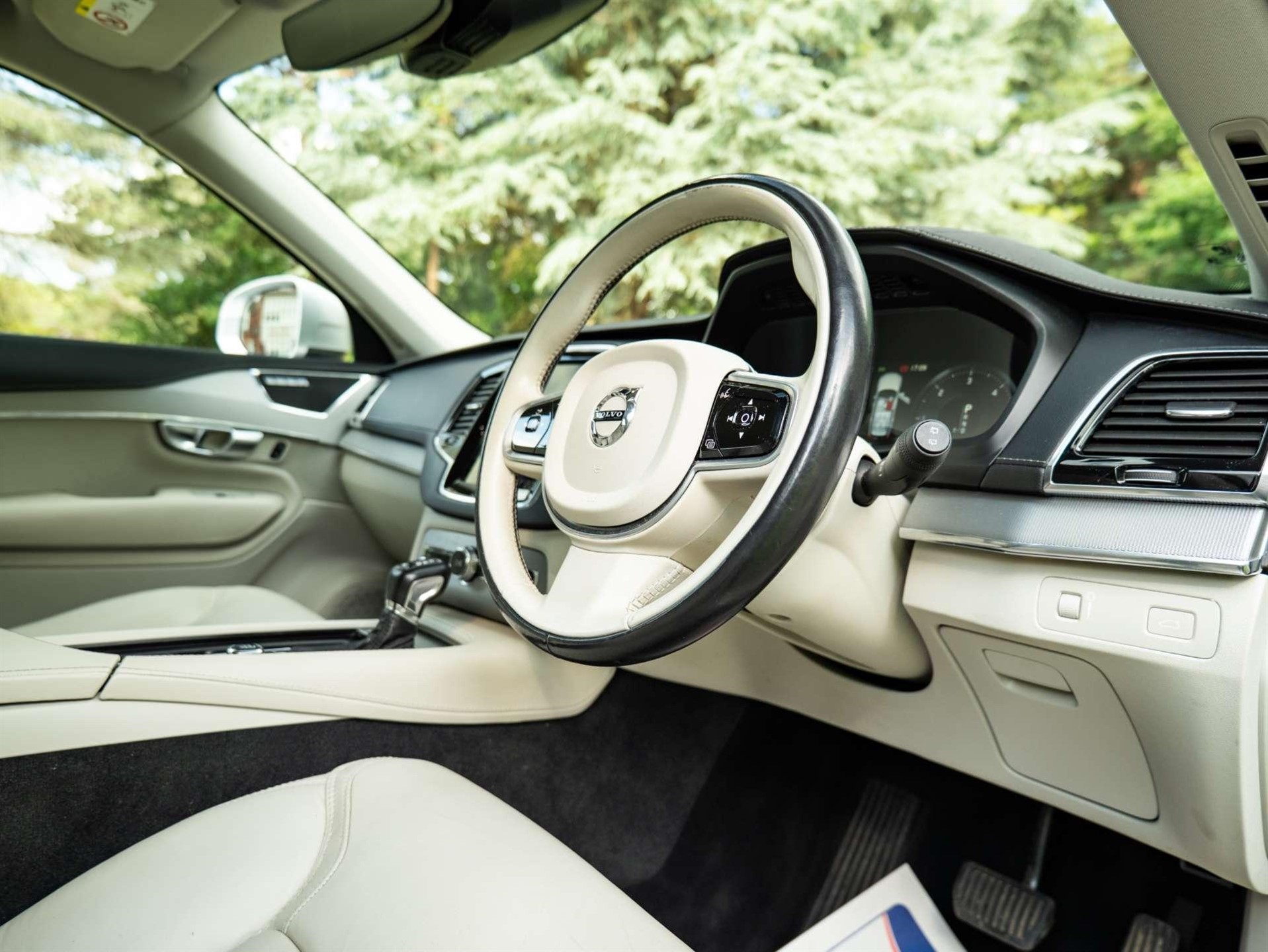 Used Volvo XC90