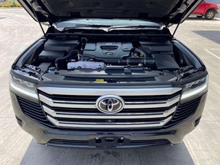 Used Toyota Land Cruiser