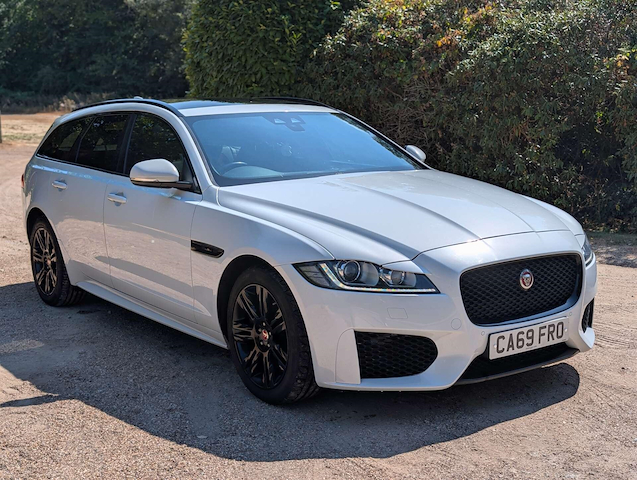 Used Jaguar XF in Bagshot, Surrey