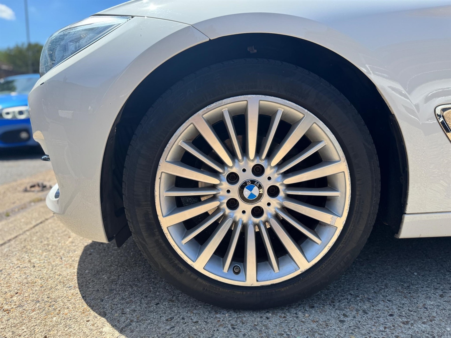 Used BMW 320i