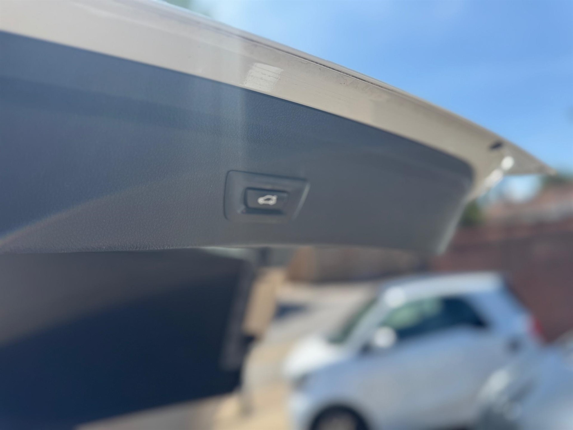 Used BMW 320i