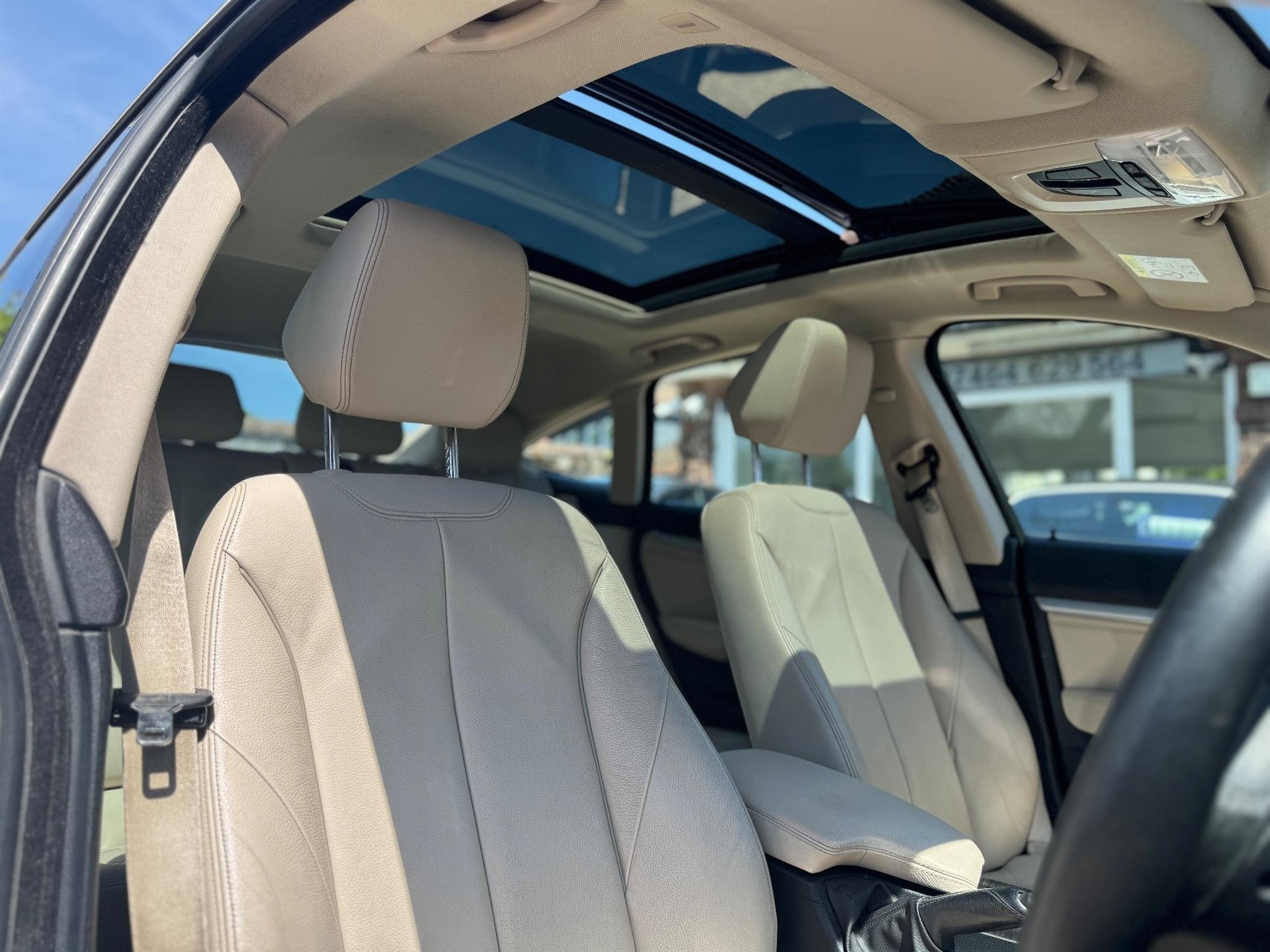 Used BMW 320i