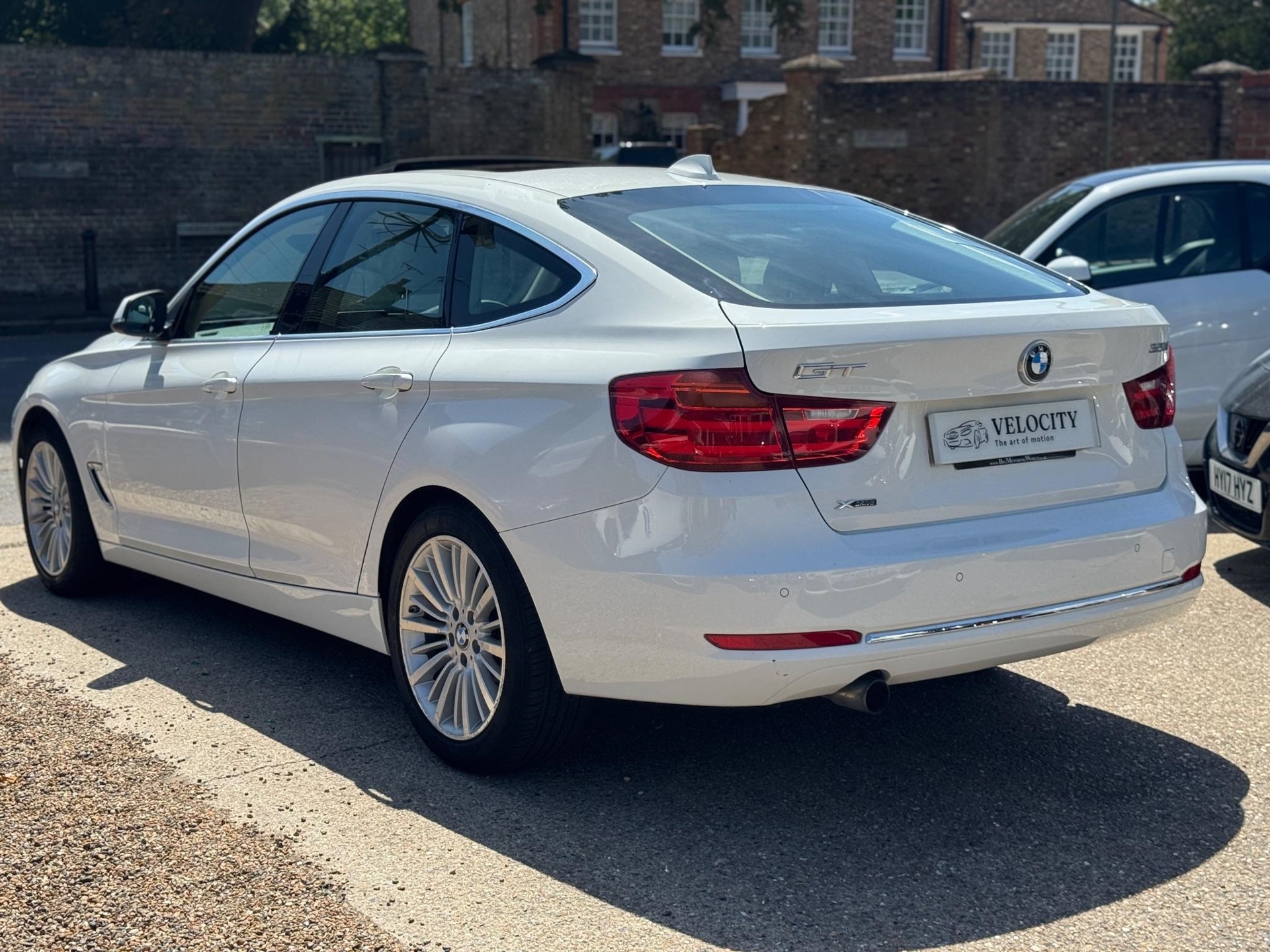 Used BMW 320i