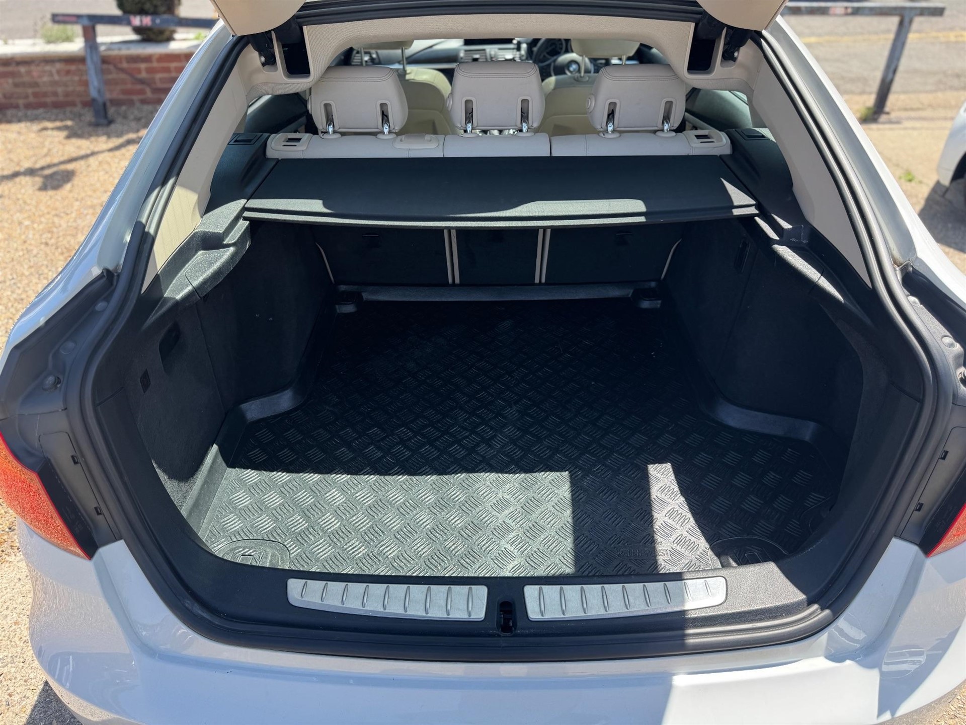 Used BMW 320i