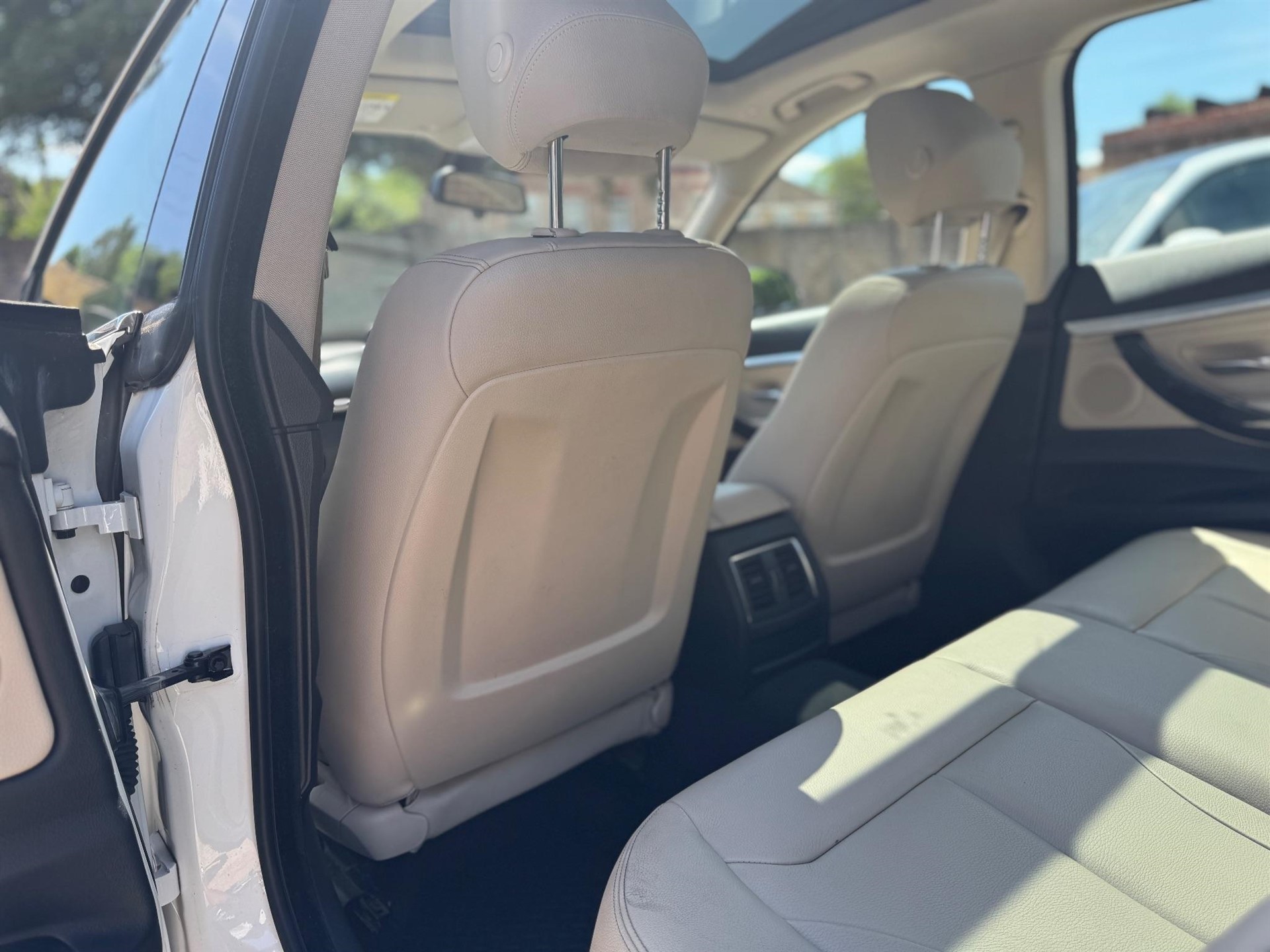 Used BMW 320i