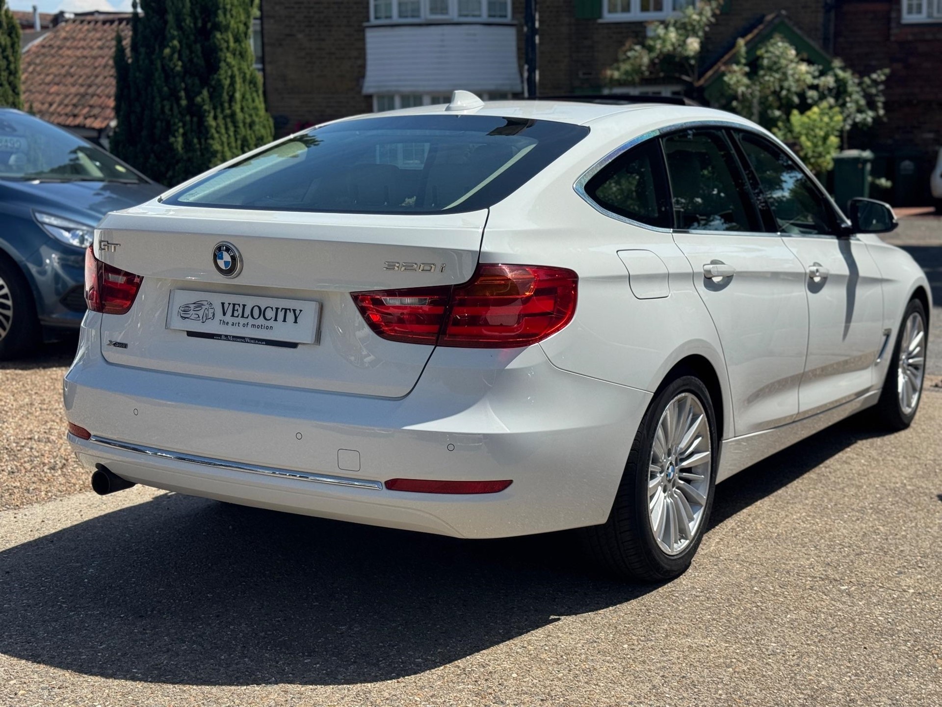 Used BMW 320i
