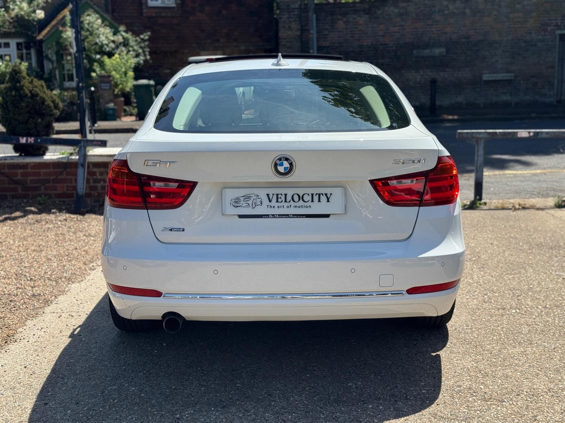 Used BMW 320i