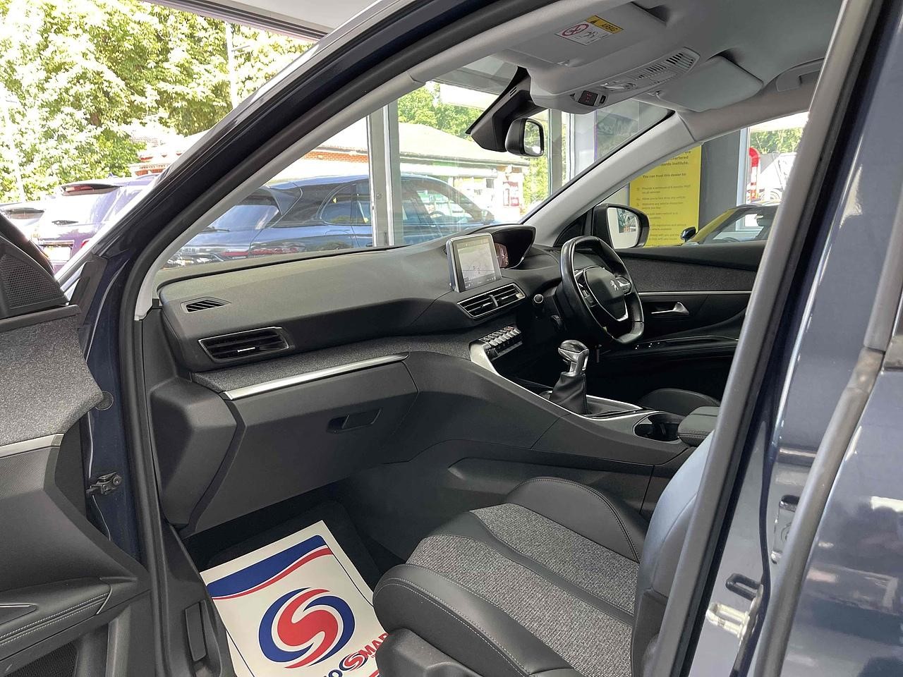 Used Peugeot 5008