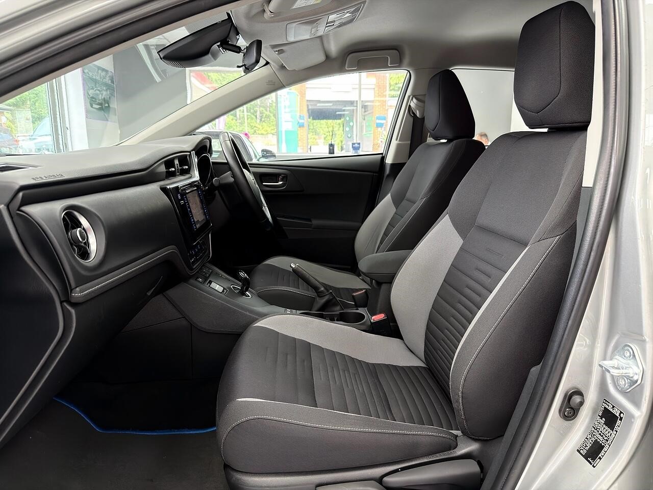 Used Toyota Auris
