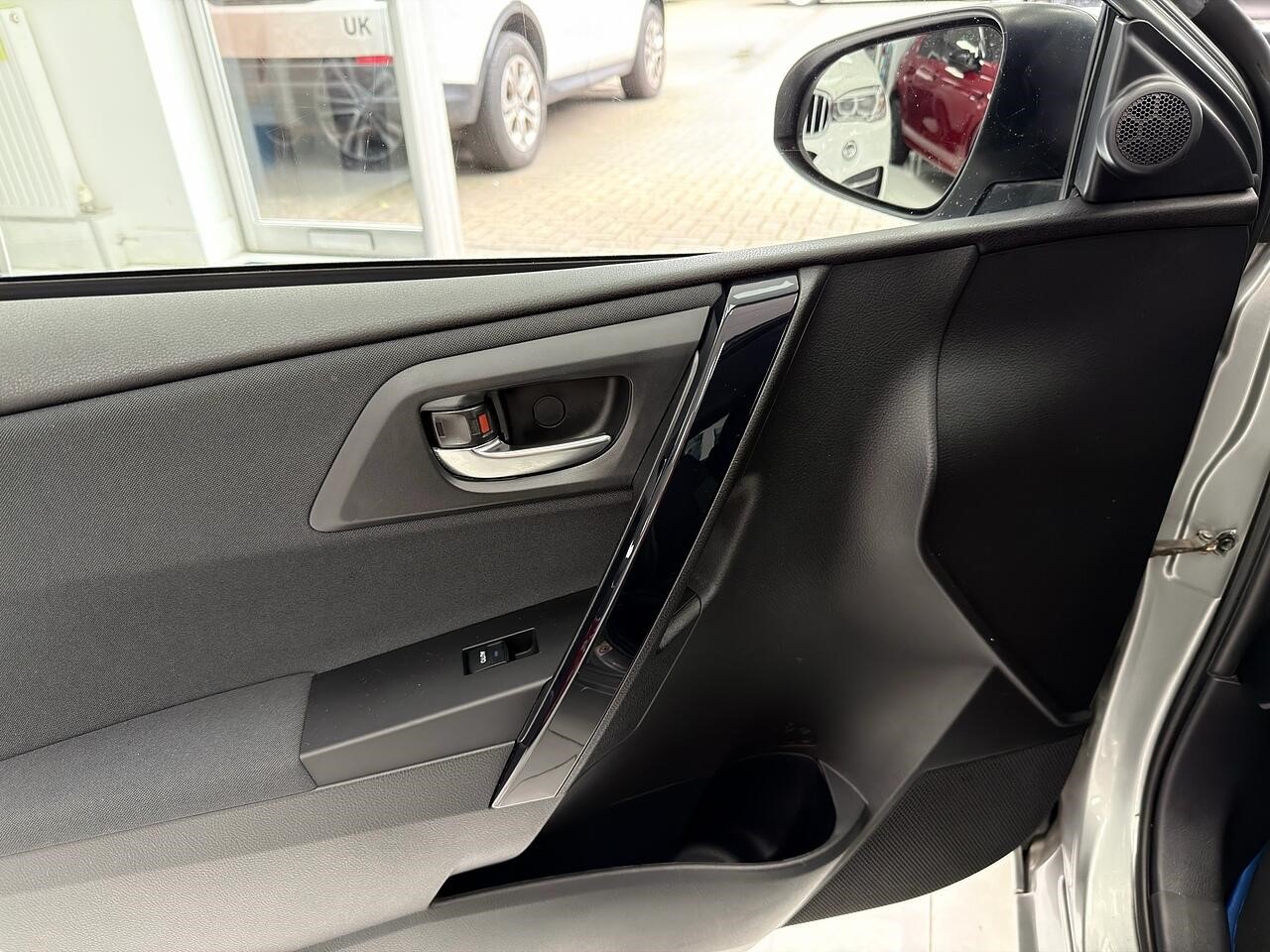 Used Toyota Auris