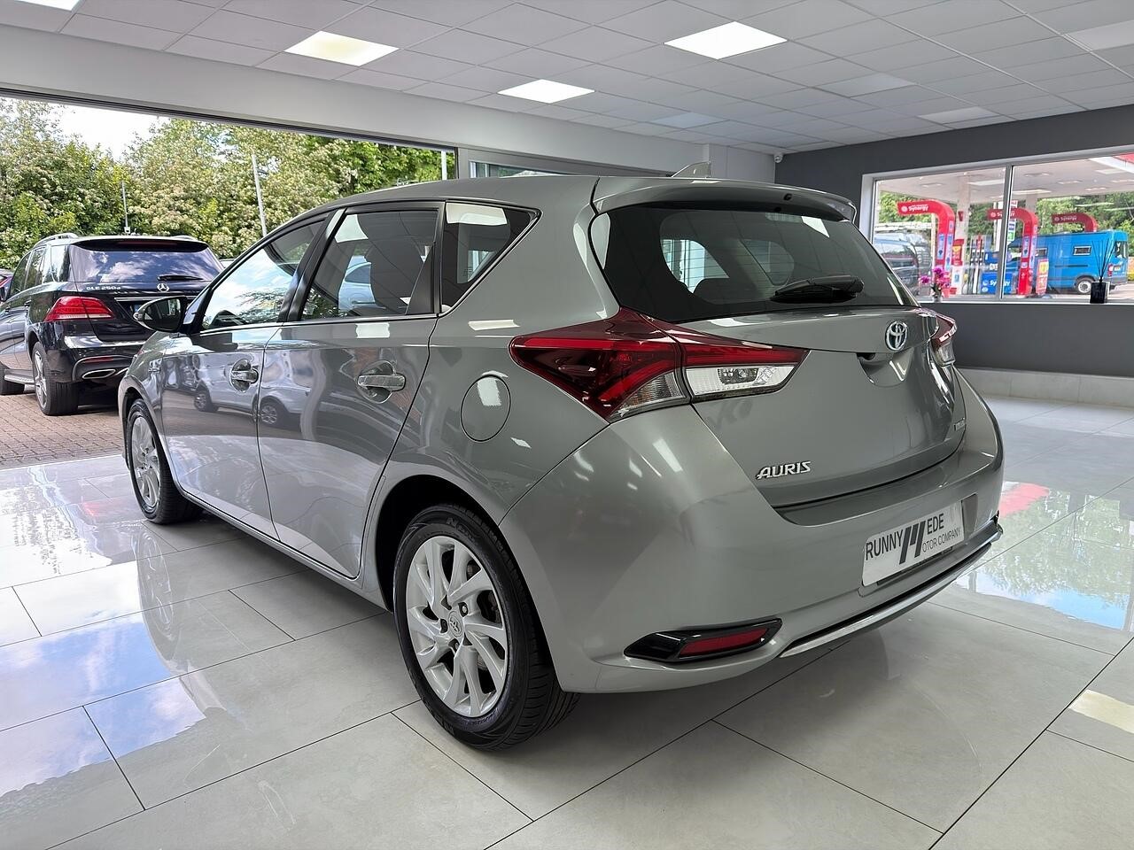 Used Toyota Auris