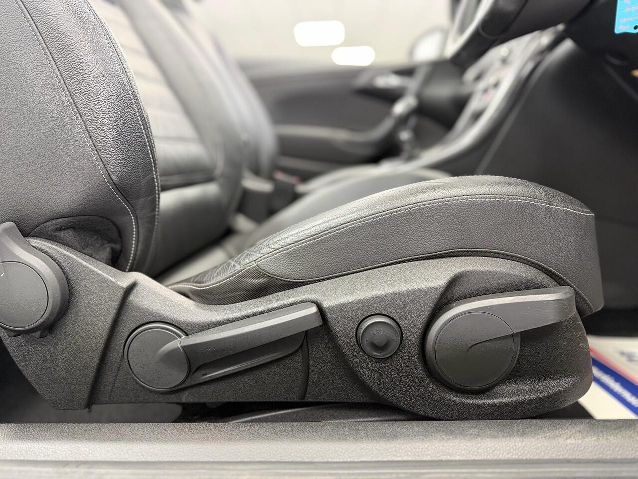 Used Vauxhall Cascada