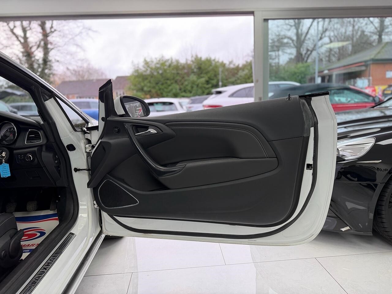 Used Vauxhall Cascada