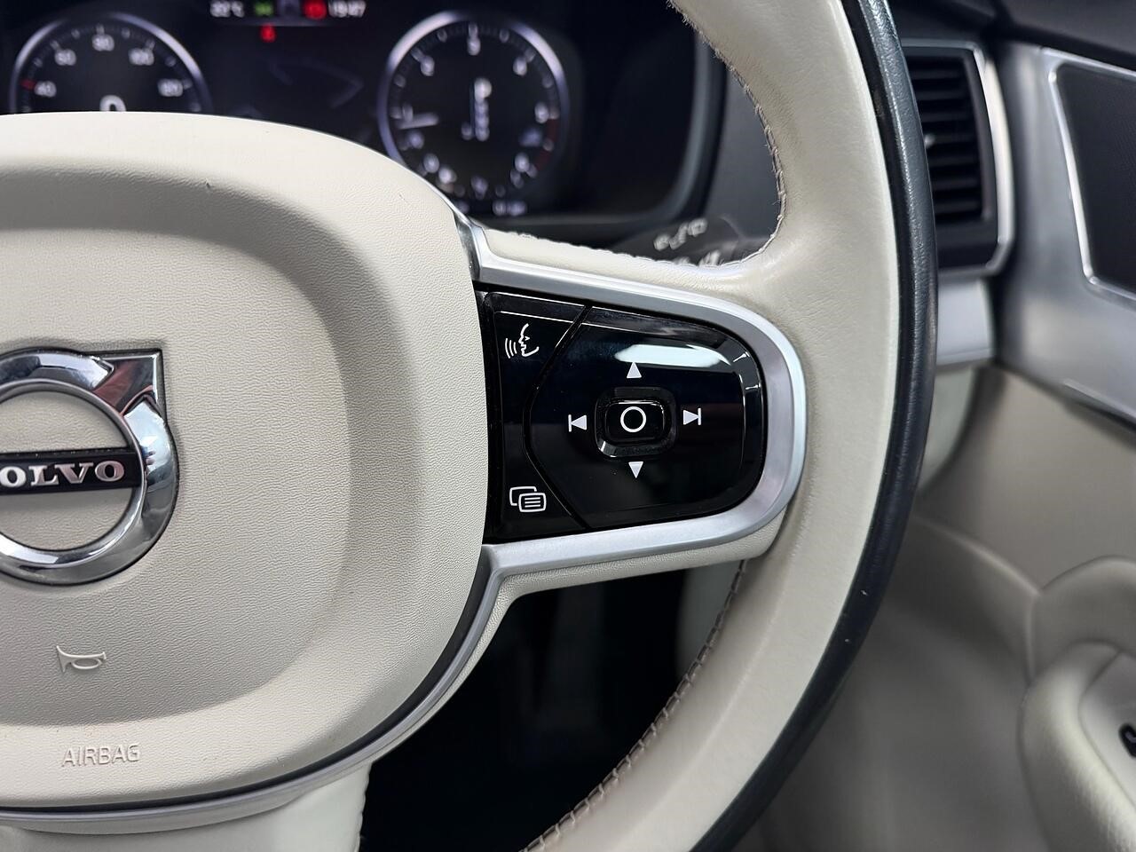Used Volvo XC90