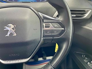 Used Peugeot 5008