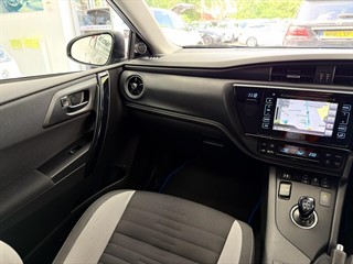 Used Toyota Auris