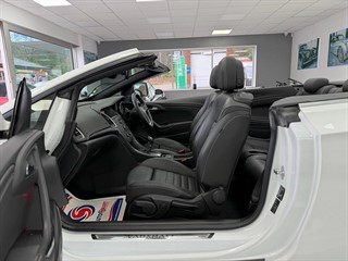 Used Vauxhall Cascada