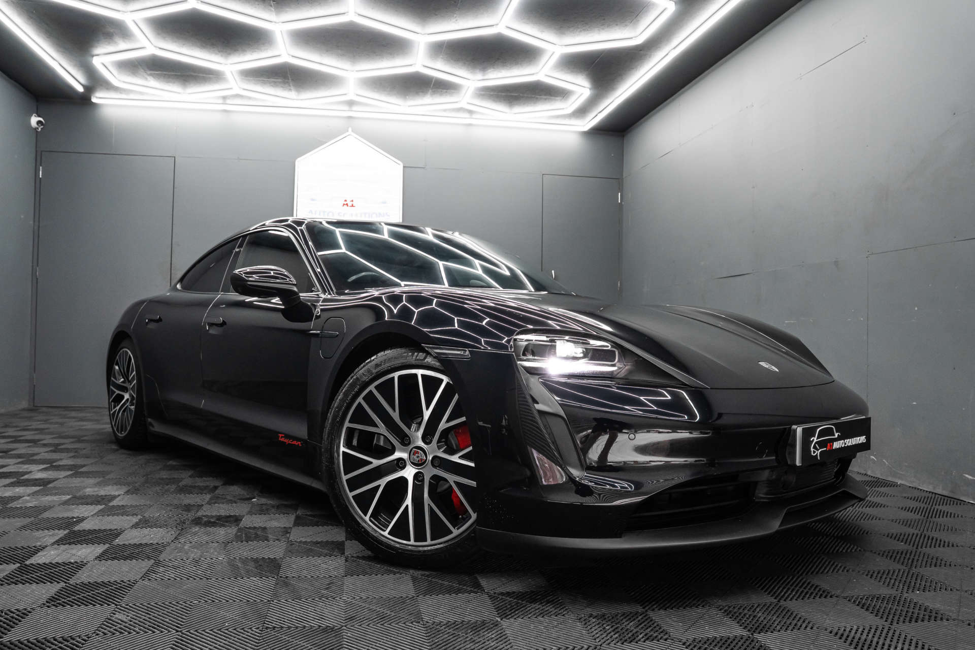 2023 PORSCHE TAYCAN