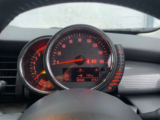 Used MINI Hatch from AutoTyne