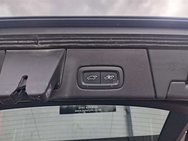 Used Volvo V90