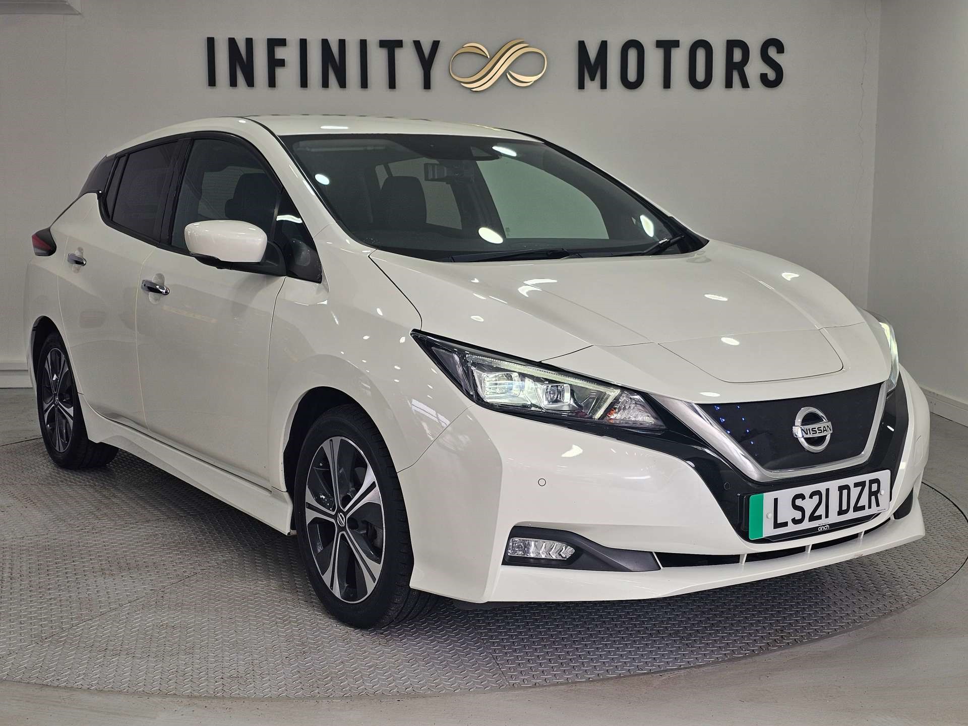 2021 NISSAN LEAF