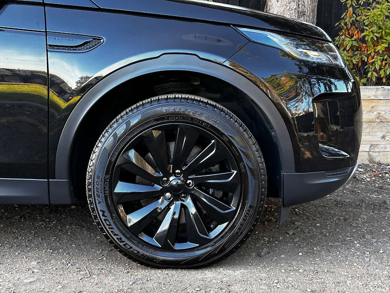 Used Land Rover Discovery Sport SE Auto 4WD for sale in Waltham Abbey ...