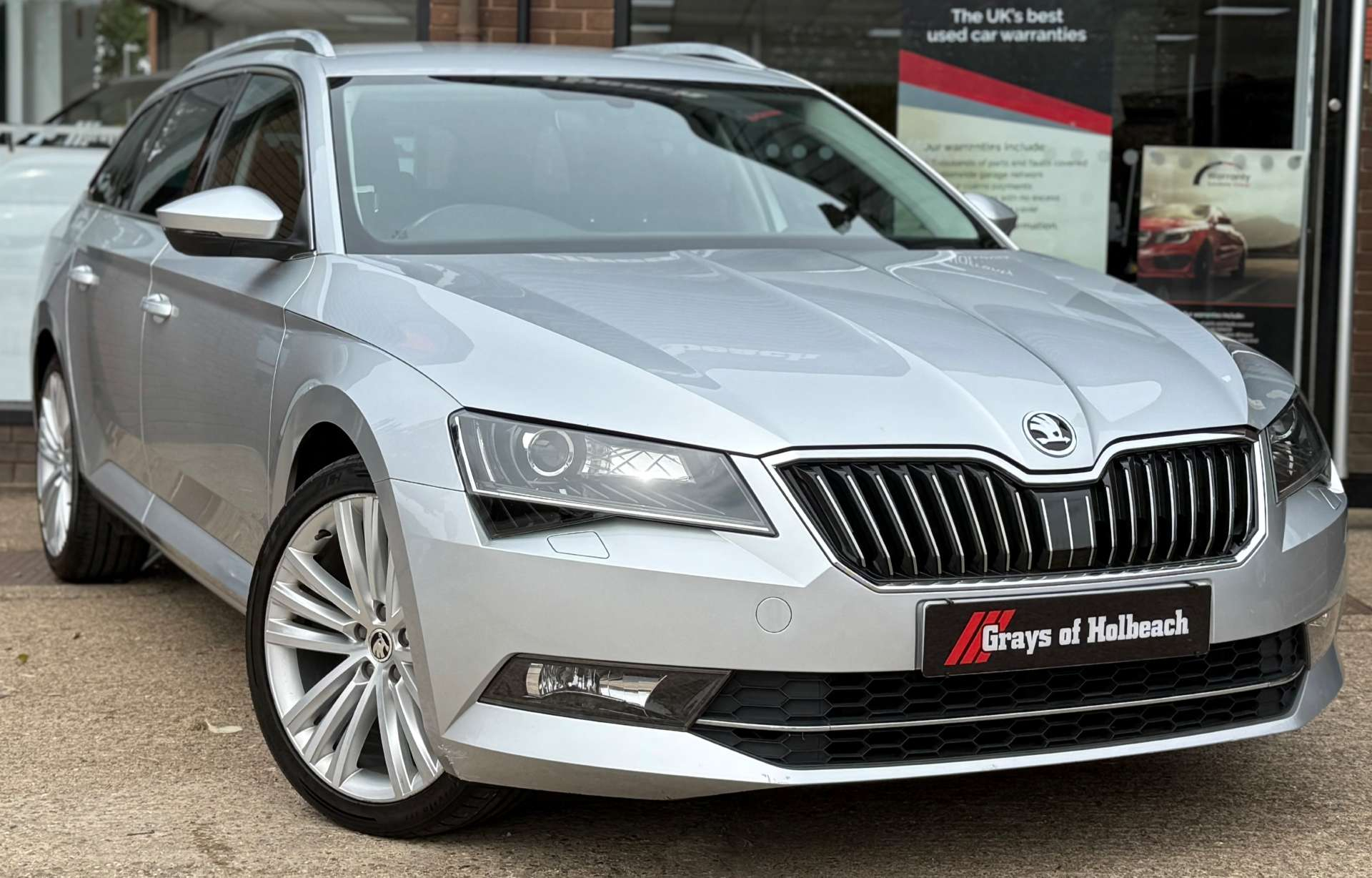 2016 SKODA SUPERB