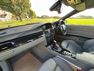 Used BMW 335i from Autopoint York