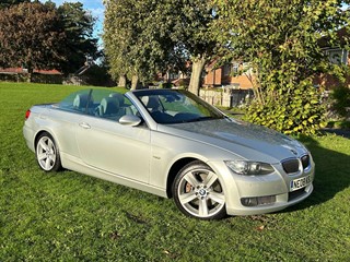 Used BMW 335i from Autopoint York