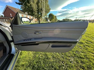 Used BMW 335i from Autopoint York