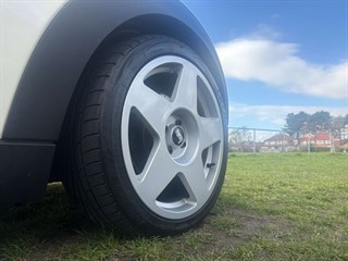 Used MINI Hatch from Autopoint York