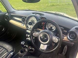 Used MINI Hatch from Autopoint York