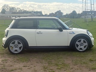 Used MINI Hatch from Autopoint York