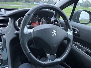 Used Peugeot 5008 from Autopoint York